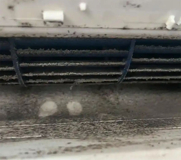 涿鹿空调吹的风有股烧焦味是怎么回事